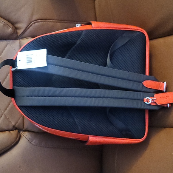 Coach Leather Court Backpack, Miami red. - Picture 3 of 5